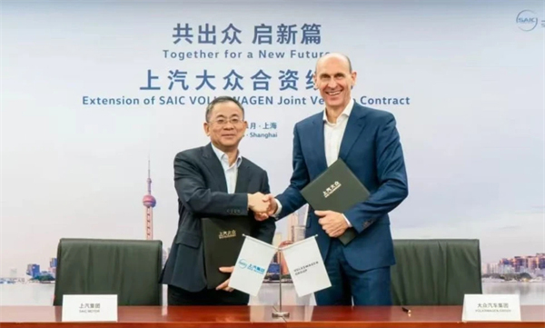 汽车强国路上，步履不停的上汽