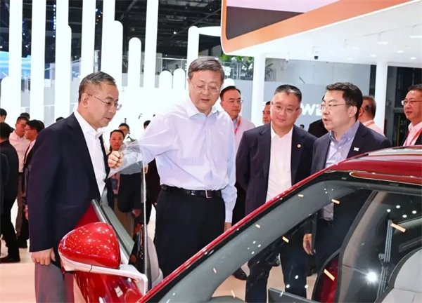 党代会系列报道（四）丨以高质量党建引领高质量发展，加快建成世界一流汽车集团