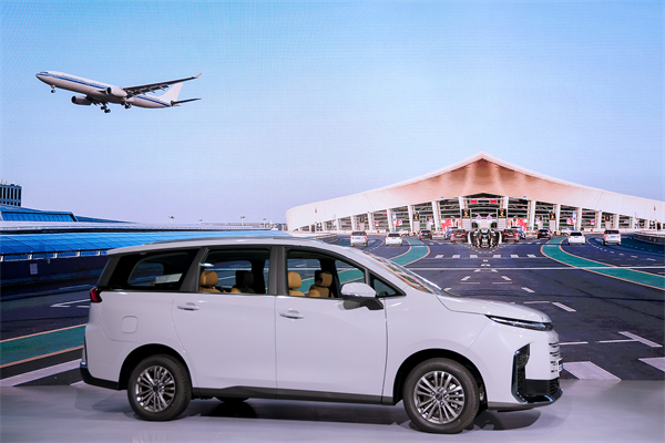 大空间、更省钱、长续航，“国民家用MPV”上汽大通G50混动MPV开启预售，满足家庭用车、旅游出行等全需求！